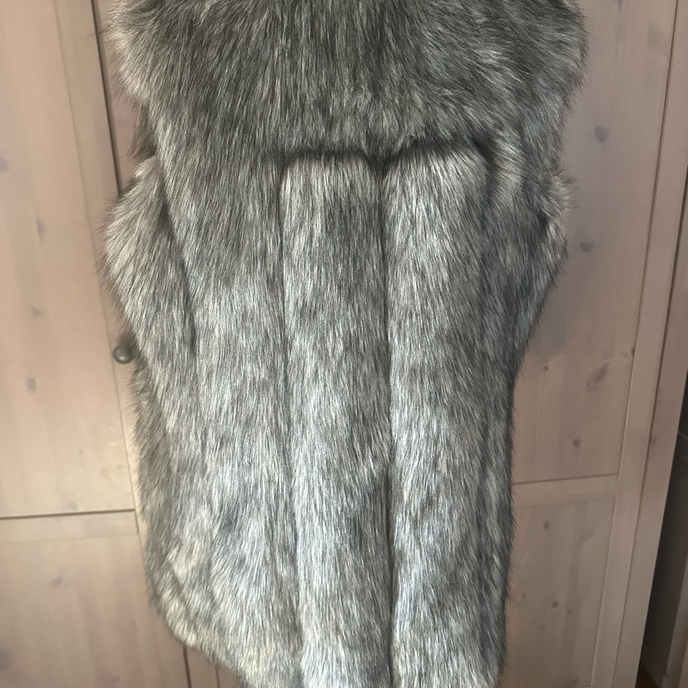 Women's Faux Fur Vest - Gray, size L - Picture 2 of 4